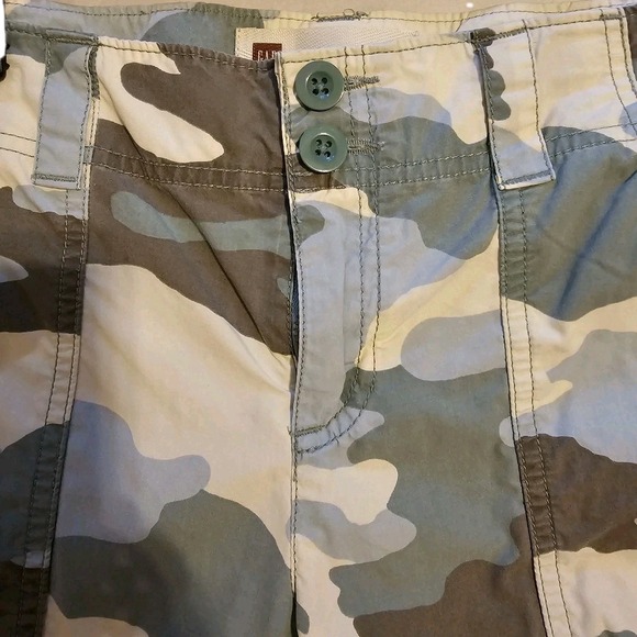Y2K‎ Gap Surplus Camo Cargo Capri  Size  6 Mid Rise Grunge - Picture 3 of 8